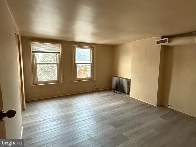 Foto del edificio - 716 E Marshall St