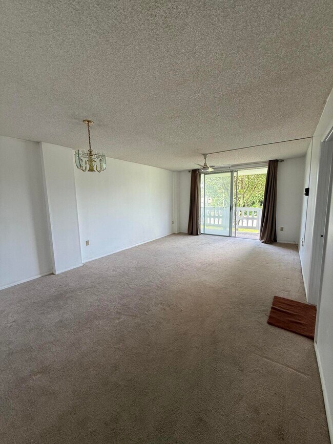 Foto del edificio - 15600 NW 7th Ave