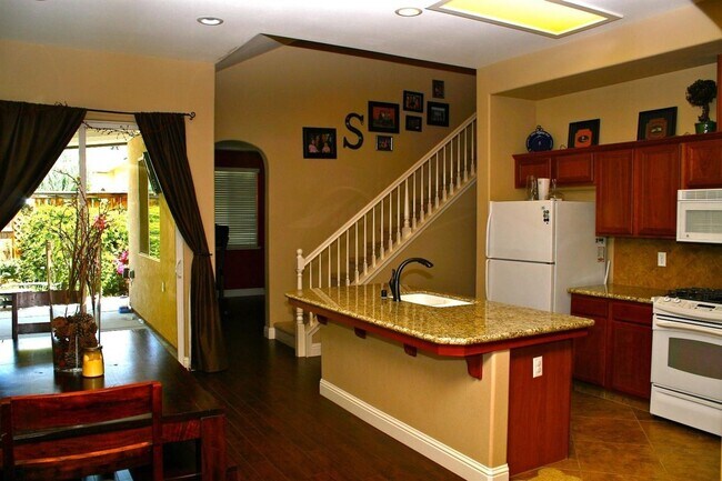 Foto del edificio - 3 br, 2.5 bath House - 681 W Fontaine Ln