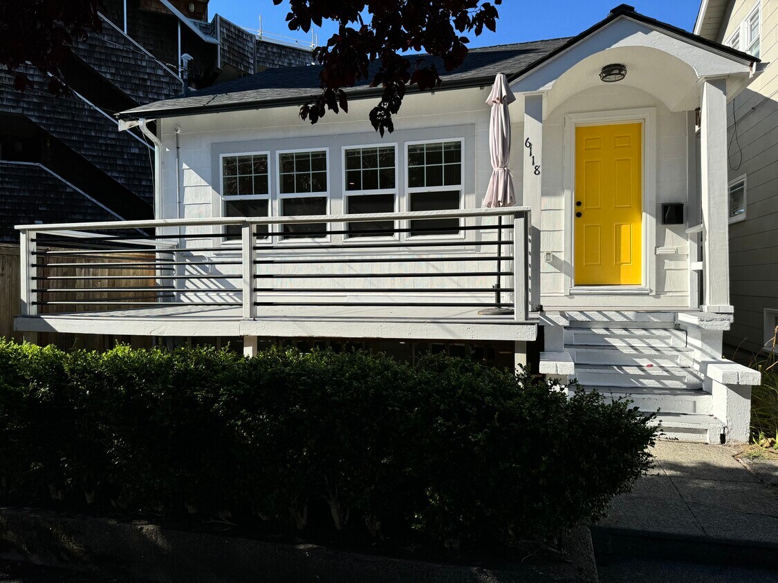 Primary Photo - 6118 SW Stevens St