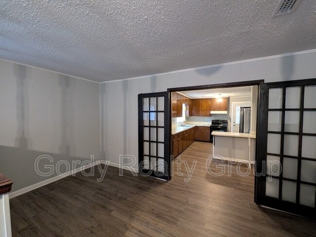 Foto del edificio - 6505 Blue Springs Rd