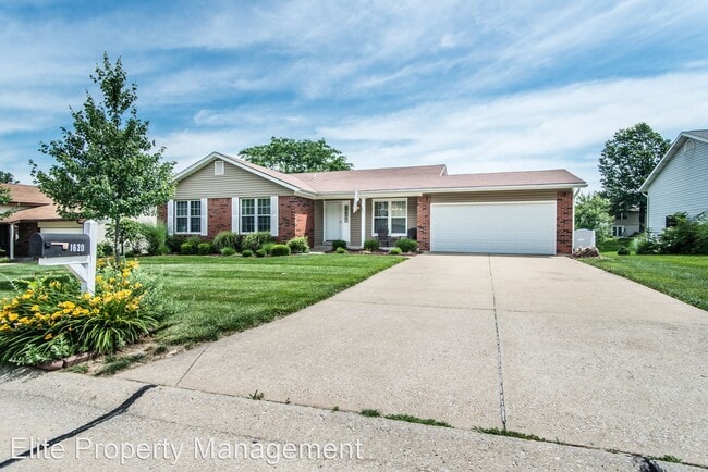 Foto del edificio - 4 br, 3 bath House - 1620 Dahlia Ct.