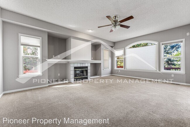 Foto del edificio - 3 br, 2.5 bath House - 5496 S Dunkirk Way