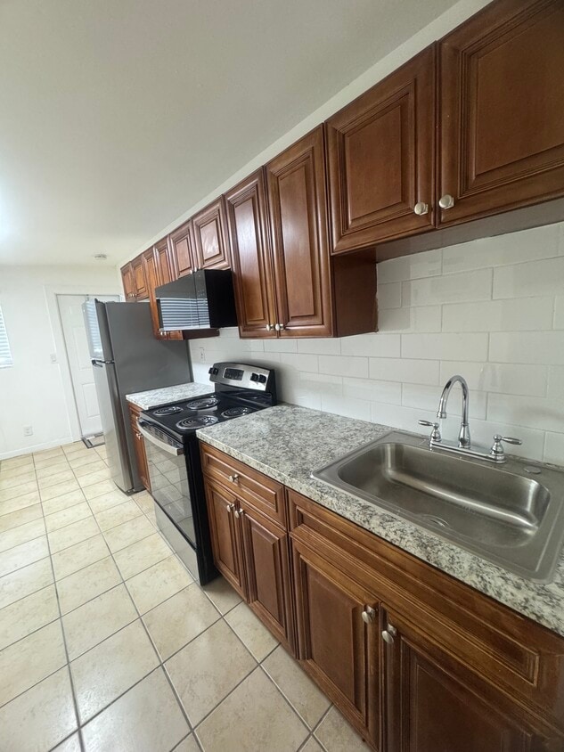 Primary Photo - 33 E 27th St