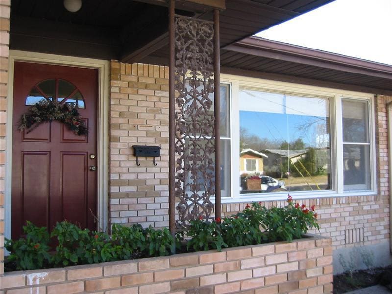 Primary Photo - 2007 Pasadena Drive