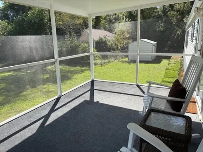 Foto del edificio - 107 Nelson Rd