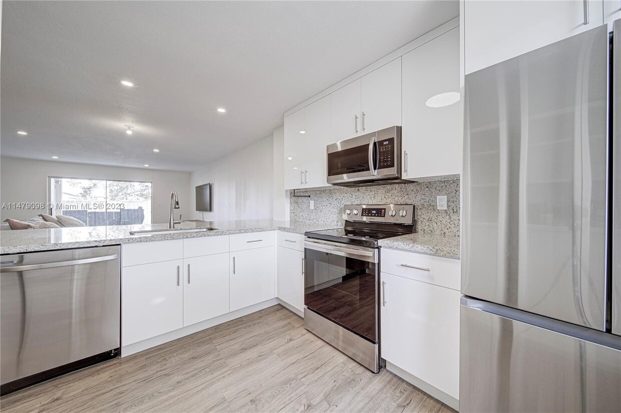 Foto principal - 8329 SW 137th Ave