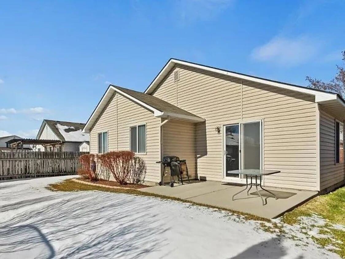 Primary Photo - 10765 Empress St