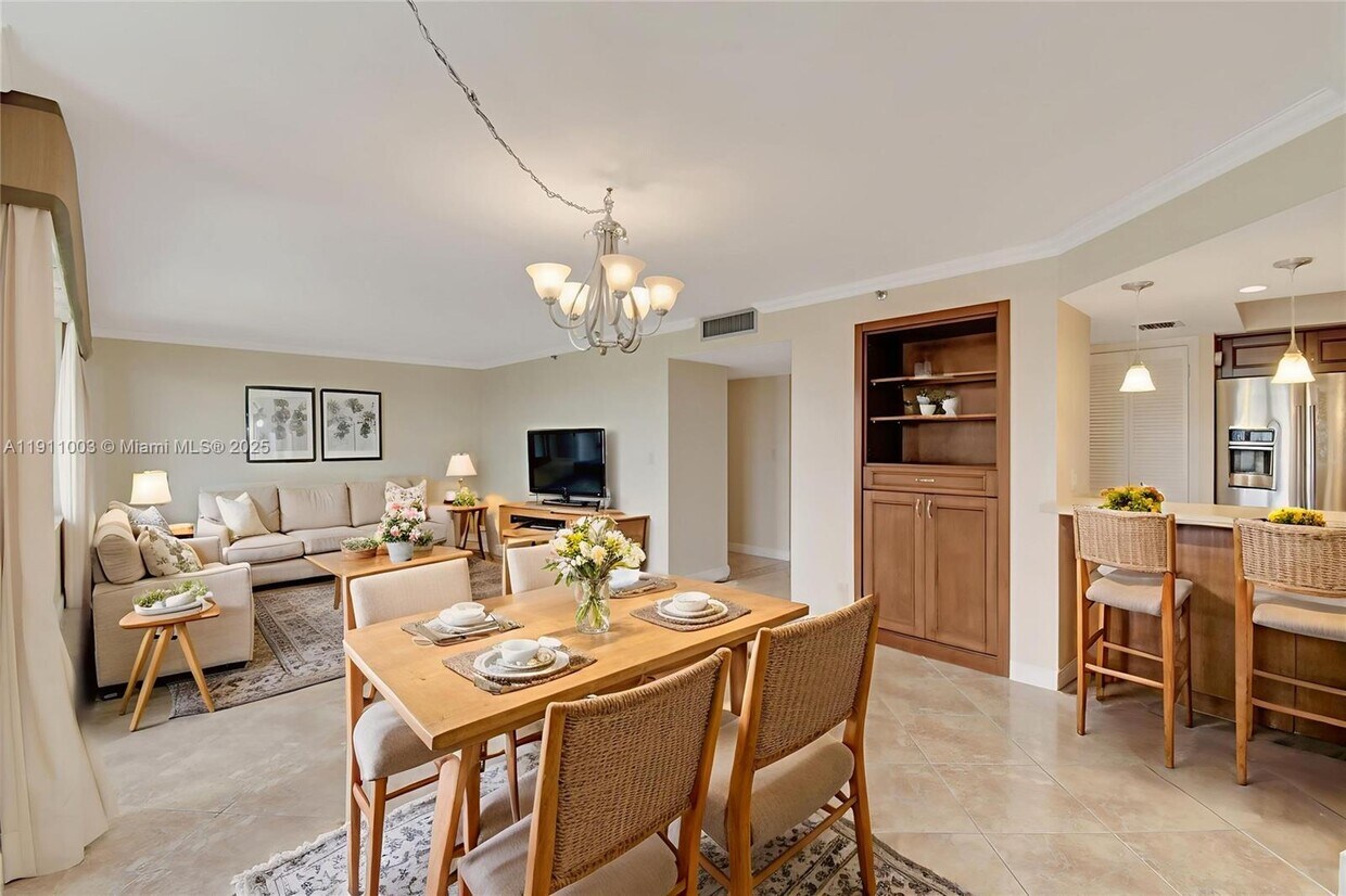 Foto principal - 300 Three Islands Boulevard