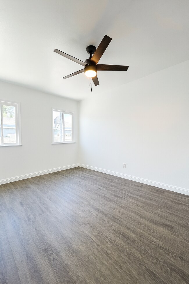 Foto del edificio - 617 E 109th St