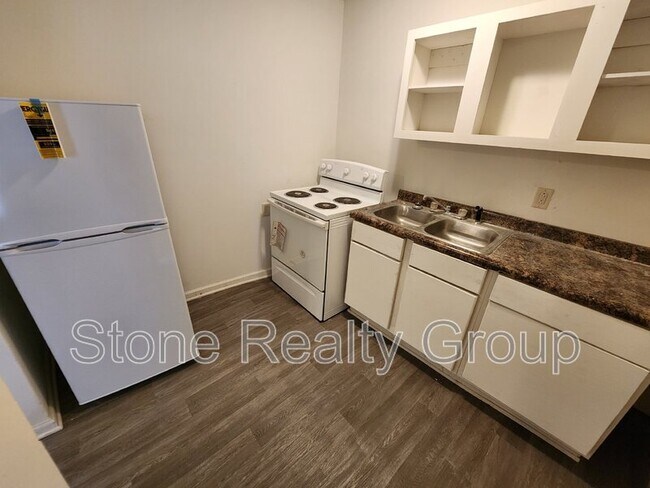 Building Photo - 10257 US-40