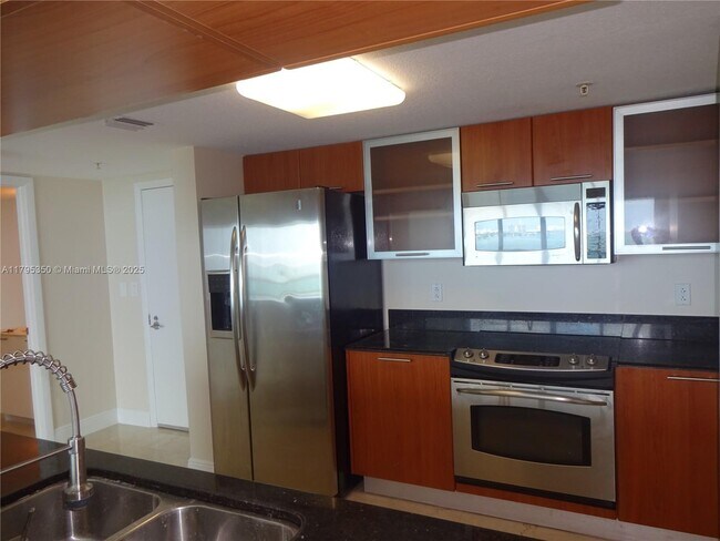 Foto del edificio - 1800 N Bayshore Dr