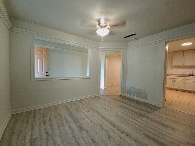 Foto del edificio - PRE-LEASING FOR SUMMER - Charming 4 Bedroom in the Heart of Lubbock