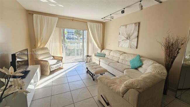 Photo - 1985 S Ocean Dr Apartment