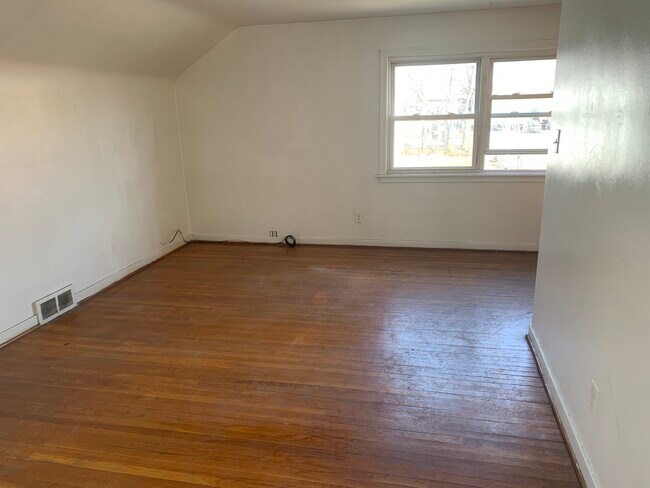 Foto del edificio - 77 Oakmont Ave