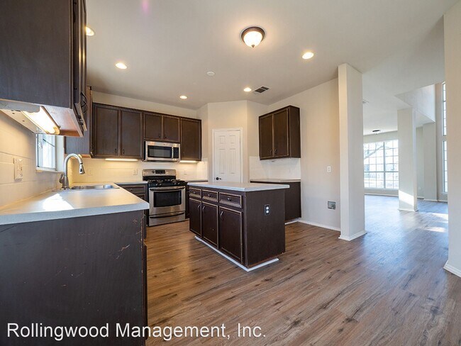 Foto del edificio - 4 br, 3 bath House - 3925 Newland Dr