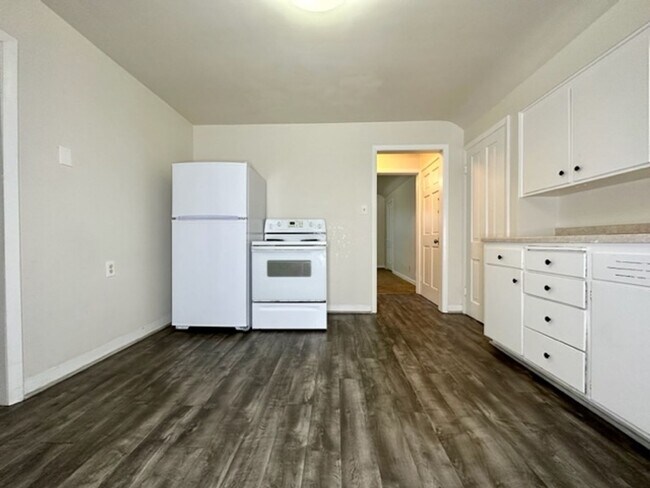 Foto del edificio - 1017 N Webster Ave