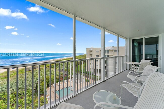 Foto del edificio - 669 NE Plantation Rd
