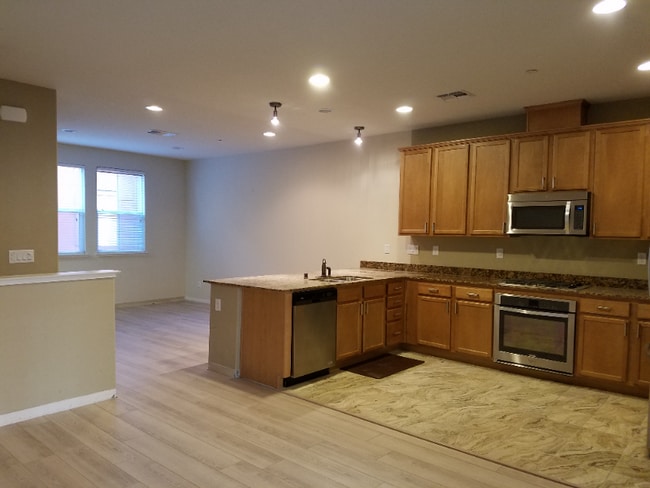 Building Photo - 1324 Neleigh Pl