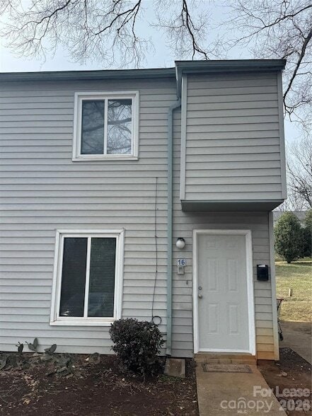 Building Photo - 2022 Harvest Ln