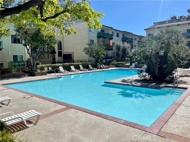 Foto del edificio - 5460 White Oak Ave