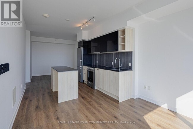 Building Photo - 31 Tippett Rd