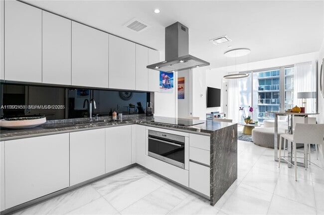 Foto del edificio - 700 NE 26th Terrace