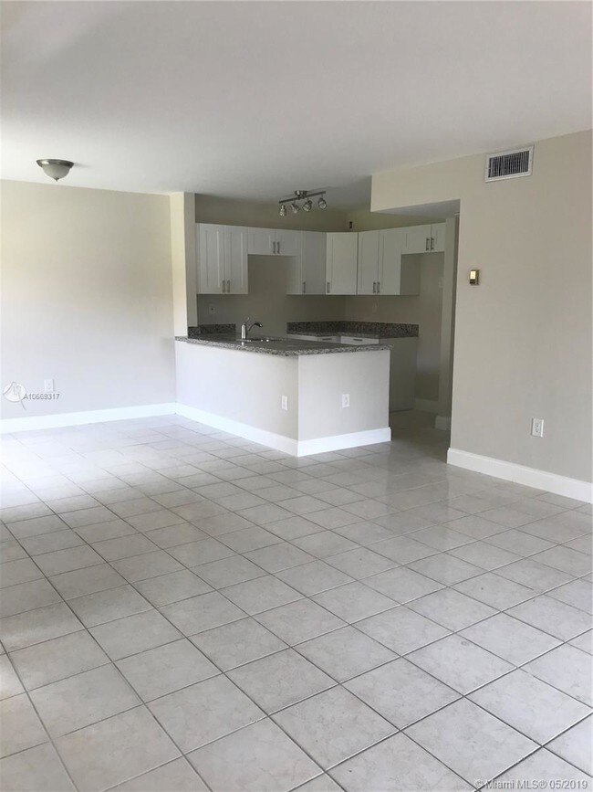 Foto del edificio - 14829 SW 80th St