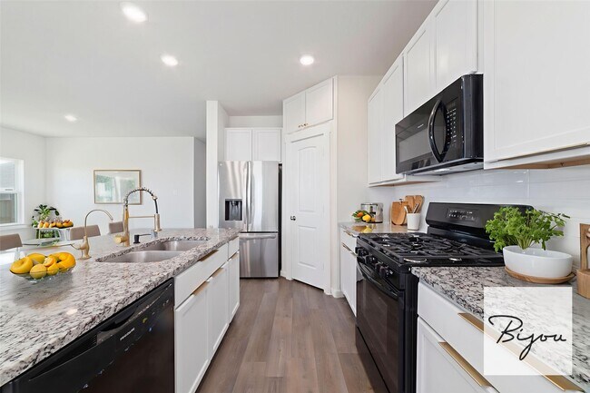 Foto del edificio - 4712 Peony Grn Dr