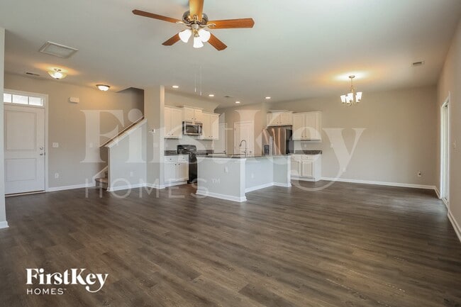 Foto del edificio - 9714 Fanning Basket Ln