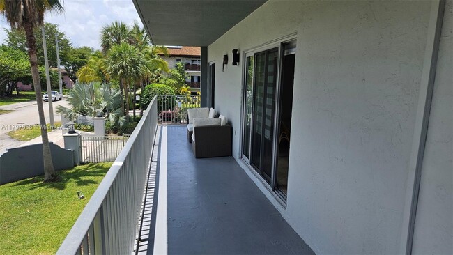 Building Photo - 7401 SW 82nd St