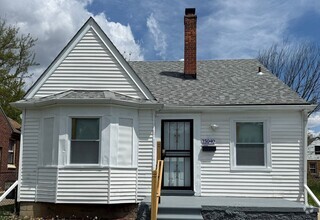 Building Photo - 15040 Freeland St