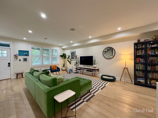 Foto del edificio - 825 Emerson St NW