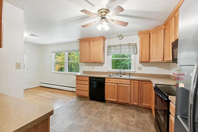 Foto del edificio - 10116 Garrett St