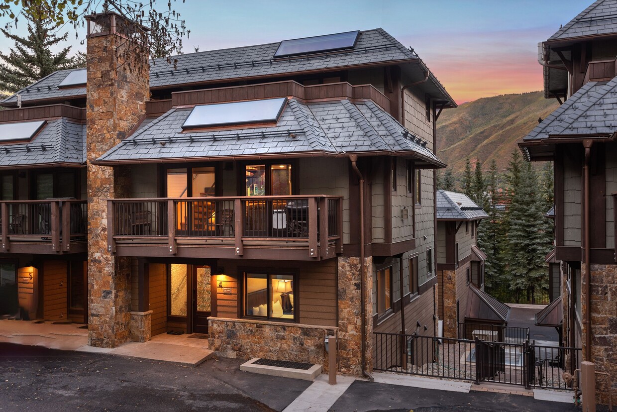 Foto principal - 650 S Monarch St