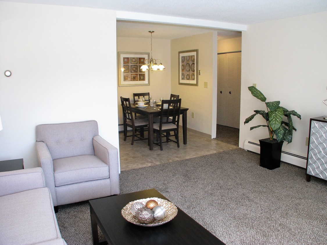 Foto principal - Pebblebrook Apartments