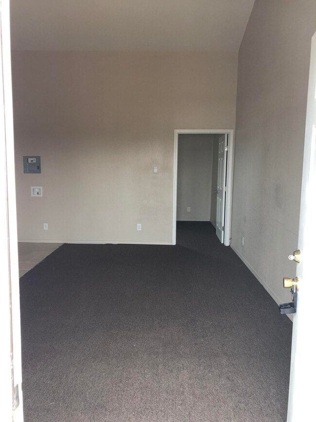 Building Photo - 1654 Exeter Dr