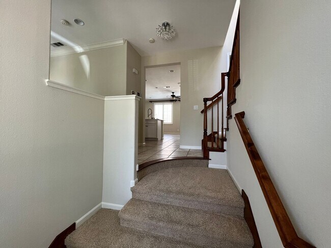 Foto del edificio - 3 BED/2.5 BA with BONUS ROOM in San Jose! ...