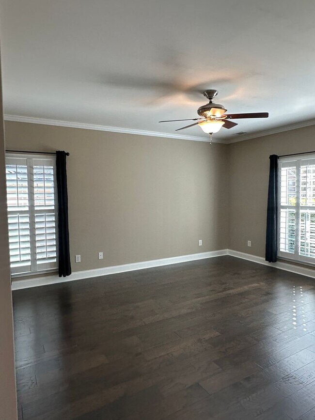 Foto del edificio - 937 Brenau Point Dr