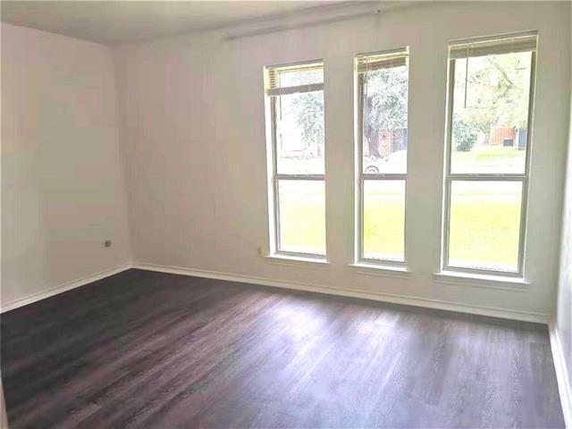 Foto del edificio - 2033 Westridge Dr