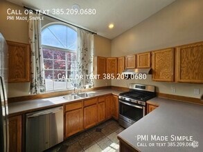 Building Photo - 81 S 220 W St