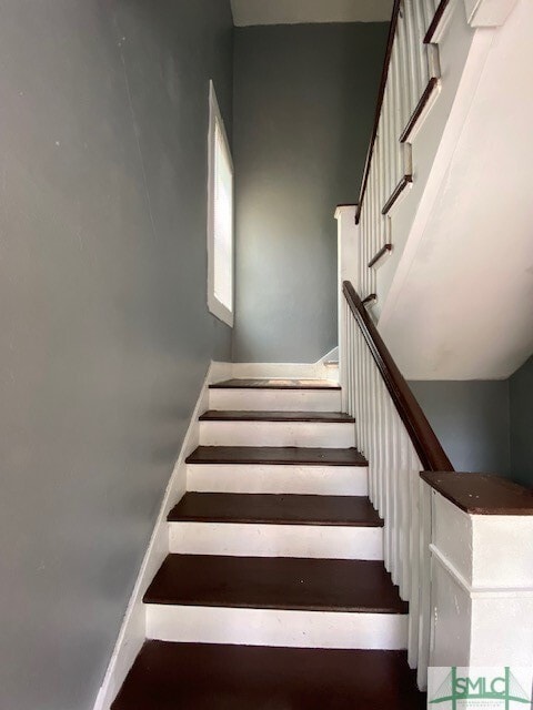 Building Photo - 1207 E 38th St