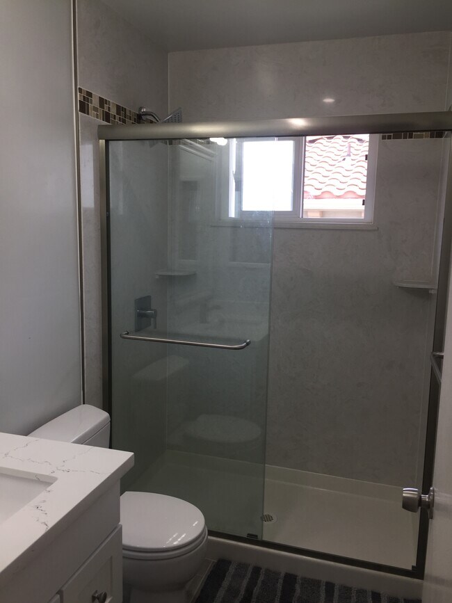 remodeled bathroom - 1133 Paloma Ave