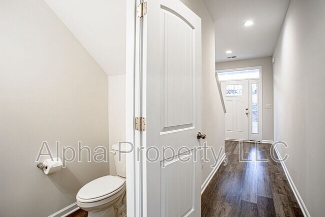 Foto del edificio - 320 Trail Branch Ct.