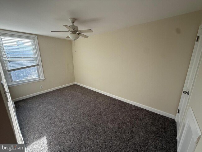 Building Photo - 4434 Marple St