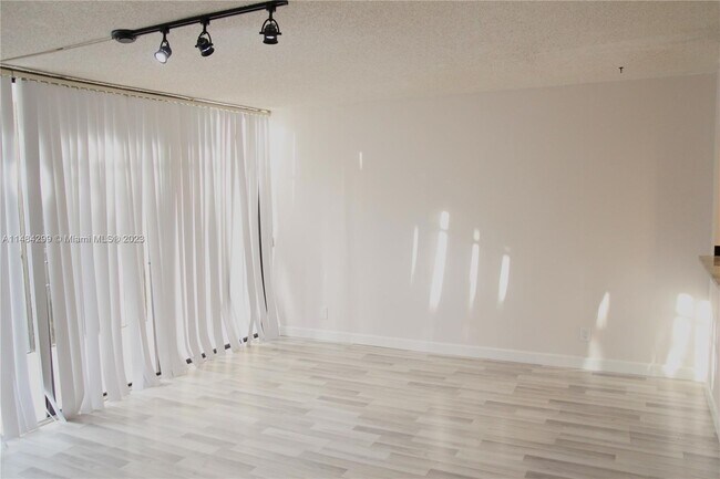 Foto del edificio - 2931 SW 87th Ter