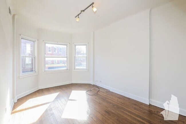 Foto del edificio - 854 W Armitage Ave