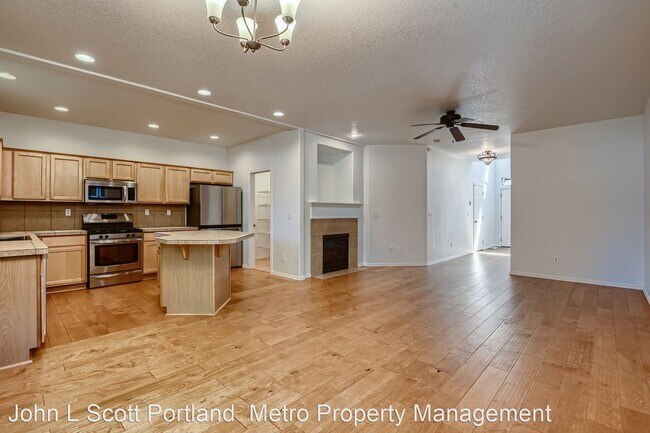 Building Photo - 3 br, 2.5 bath House - 1611 SW Wright Place