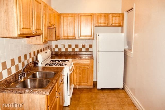 Building Photo - 2 br, 1 bath Apartment - 5479 S Everett Ave
