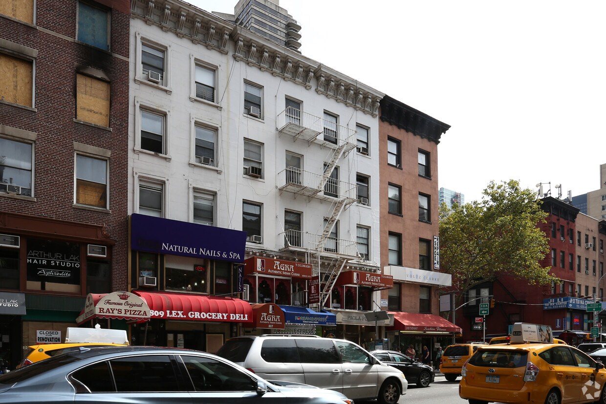 Foto del edificio - 805-807 Lexington Ave